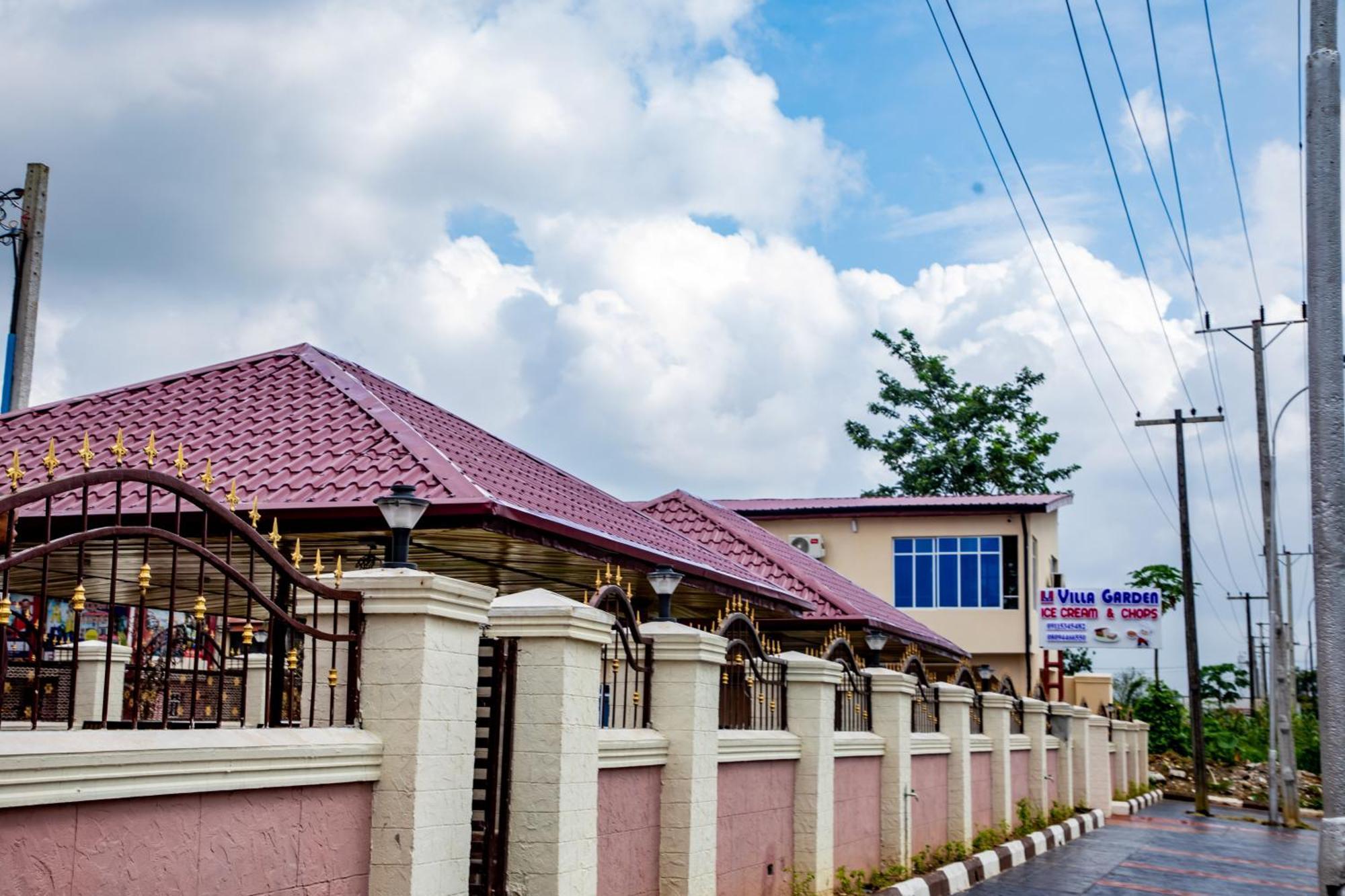 Villa Hilton Hotels Uyo Luaran gambar