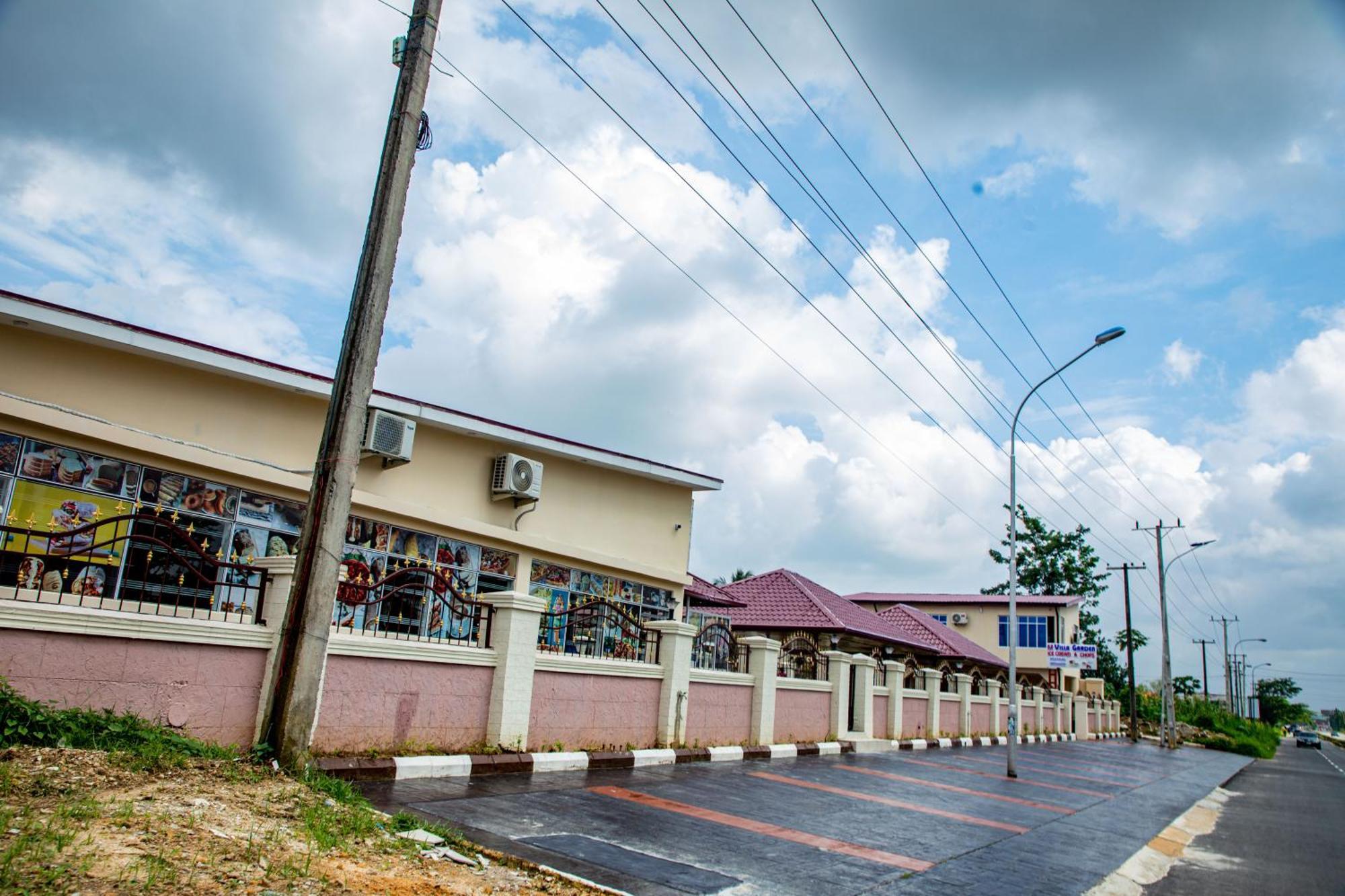 Villa Hilton Hotels Uyo Luaran gambar