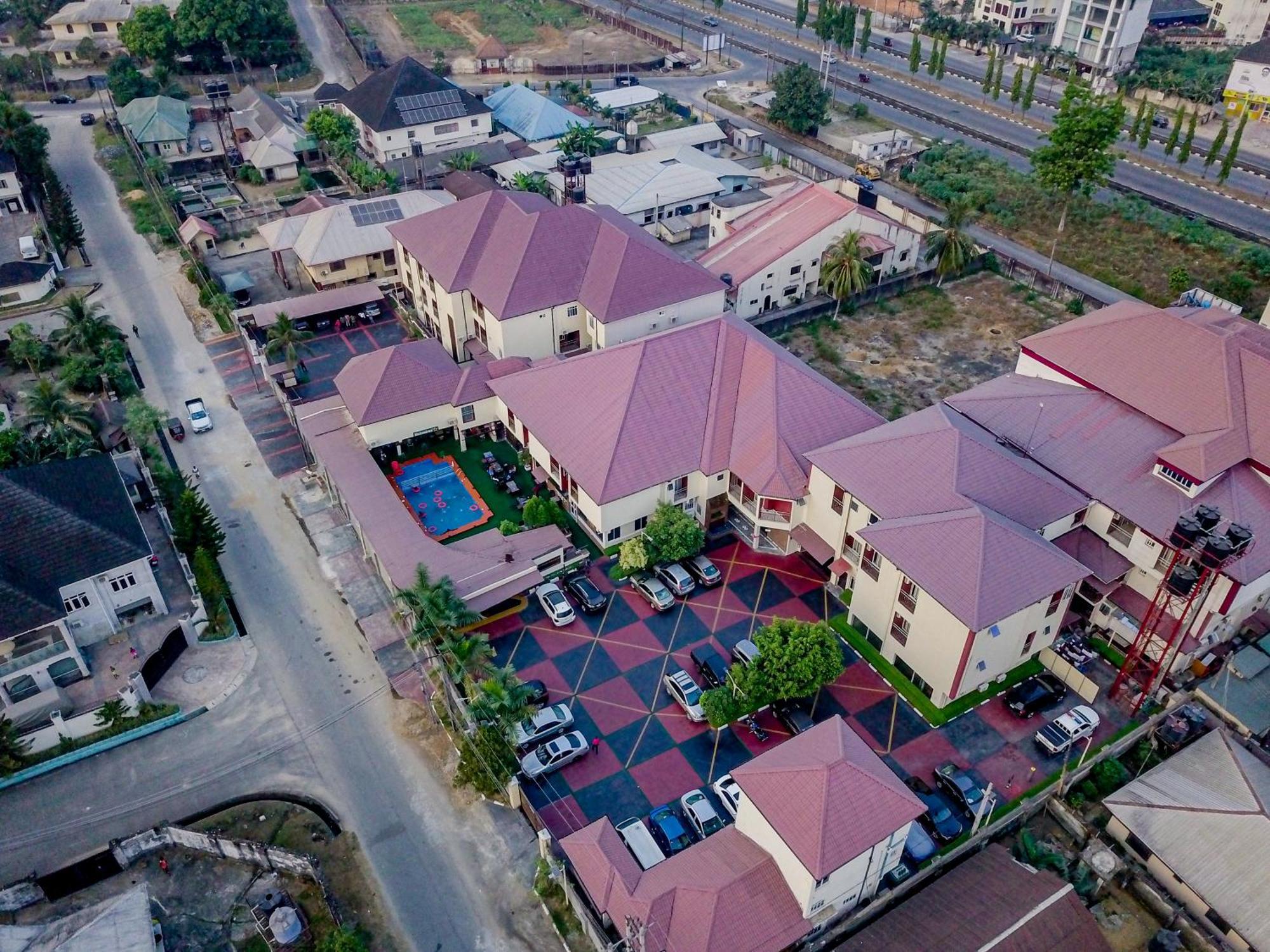 Villa Hilton Hotels Uyo Luaran gambar