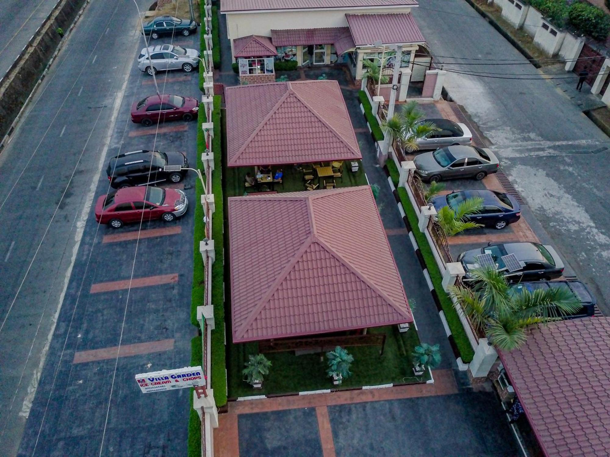 Villa Hilton Hotels Uyo Luaran gambar
